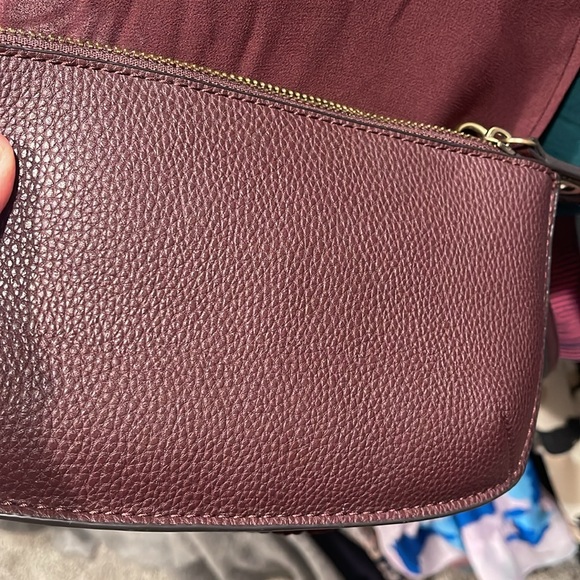 Joy Susan • Mini Crossbody Wristlet Clutch in Maroon/Wine color • EUC - Picture 5 of 16